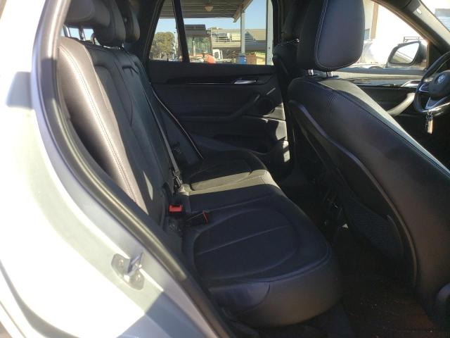 WBXHT3C36H5F76326 - 2017 BMW X1 XDRIVE28I SILVER photo 10