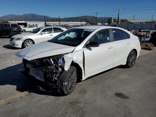 3KPF54AD1PE548093 - 2023 KIA FORTE GT LINE WHITE photo 1