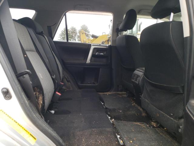 JTEBU5JR7G5284758 - 2016 TOYOTA 4RUNNER SR5/SR5 PREMIUM 银色 照片 11