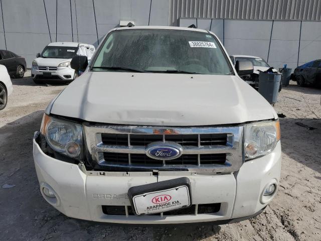 1FMCU9D77CKB67151 - 2012 FORD ESCAPE XLT WHITE photo 5