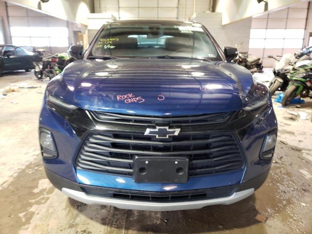 3GNKBHR49NS137632 - 2022 CHEVROLET BLAZER 2LT BLUE photo 5