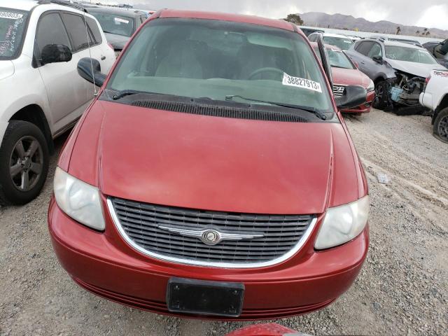 2C4GP24343R256646 - 2003 CHRYSLER TOWN & COU RED photo 5