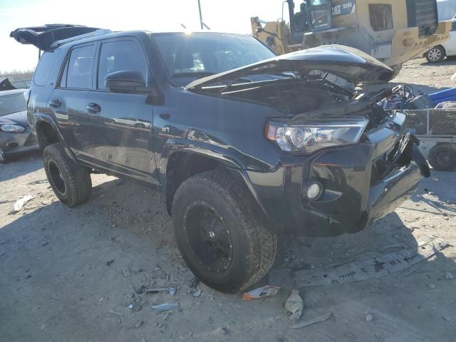 JTEZU5JR1G5110151 - 2016 TOYOTA 4RUNNER SR5 BLACK photo 4