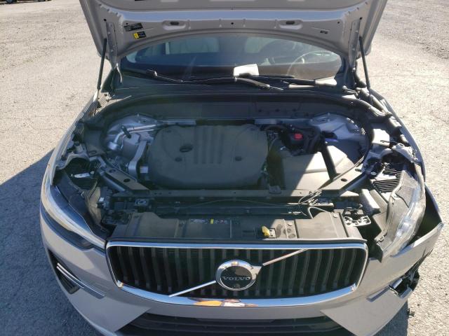 YV4L12DK2N1003272 - 2022 VOLVO XC60 B5 MOMENTUM SILVER photo 11