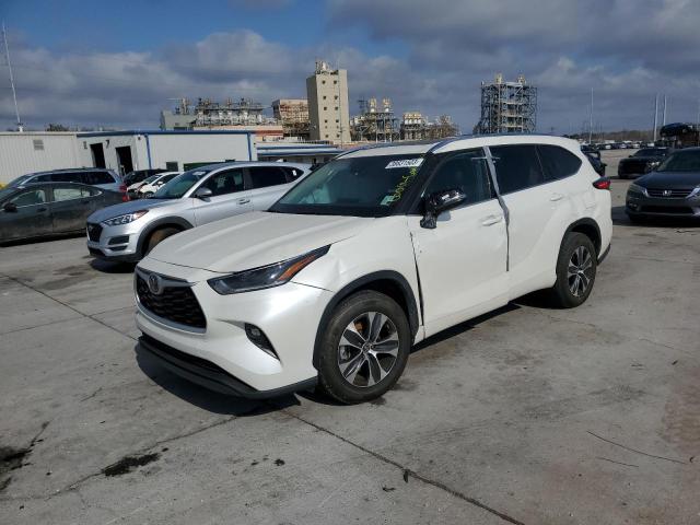 5TDGZRAH8MS526201 - 2021 TOYOTA HIGHLANDER XLE WHITE photo 1