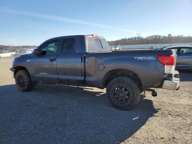 5TFUY5F1XBX179066 - 2011 TOYOTA TUNDRA DOUBLE CAB SR5 GRAY photo 2