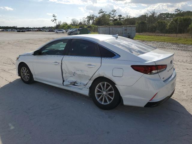 5NPE24AF5JH676457 - 2018 HYUNDAI SONATA SE WHITE photo 2