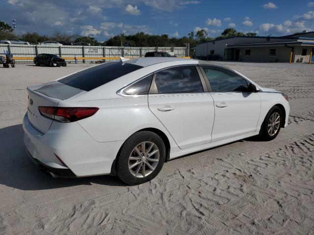 5NPE24AF5JH676457 - 2018 HYUNDAI SONATA SE WHITE photo 3