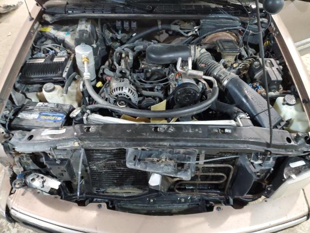 1GNDT13W8V2172570 - 1997 CHEVROLET BLAZER TAN photo 11