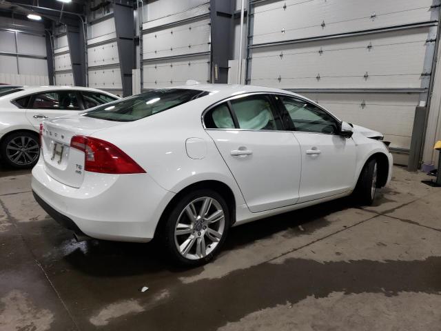 YV1902FH5C2056003 - 2012 VOLVO S60 T6 WHITE photo 3