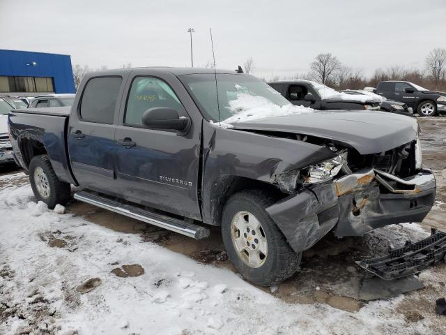 3GCPCSE0XBG100566 - 2011 CHEVROLET 1500 SILVE C1500 LT GRAY photo 4