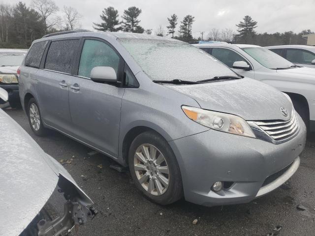 5TDDK3DC3BS027582 - 2011 TOYOTA SIENNA XLE SILVER photo 4