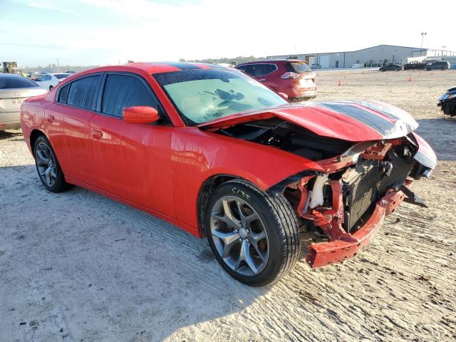 2C3CDXHG3GH327630 - 2016 DODGE CHARGER SXT RED photo 4