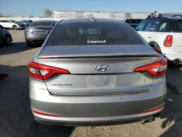 5NPE24AF4HH447925 - 2017 HYUNDAI SONATA SE SILVER photo 6