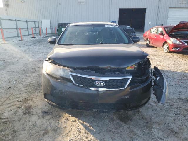 KNAFT4A29B5370228 - 2011 KIA FORTE LX BLACK photo 5