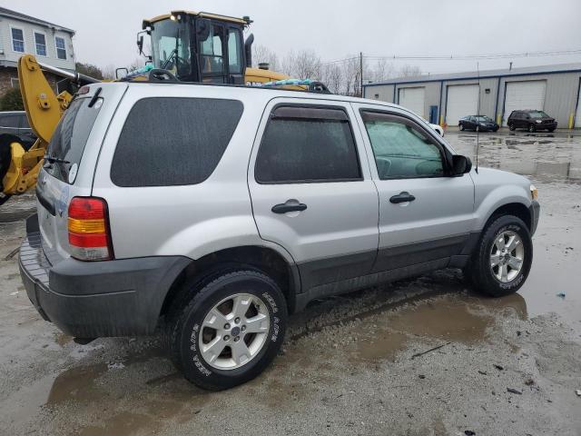 1FMCU931X7KB33532 - 2007 FORD ESCAPE XLT SILVER photo 3