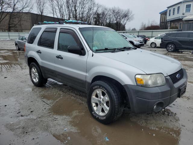 1FMCU931X7KB33532 - 2007 FORD ESCAPE XLT SILVER photo 4