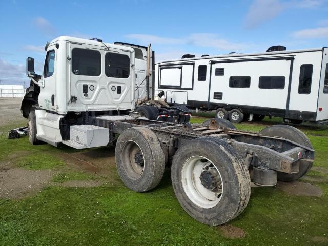 1FUJGEDR9ASAV5523 - 2010 FREIGHTLINER CASCADIA 1 WHITE photo 3