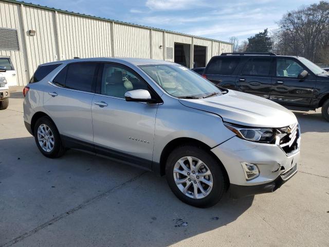 3GNAXJEV5JL125985 - 2018 CHEVROLET EQUINOX LT SILVER photo 4