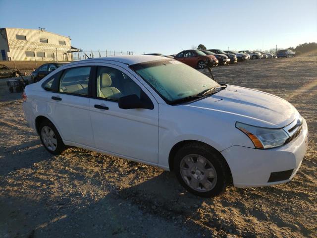 1FAHP34N78W167489 - 2008 FORD FOCUS S/SE WHITE photo 4