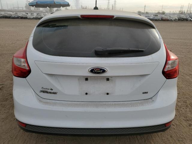 1FADP3K28EL295079 - 2014 FORD FOCUS SE WHITE photo 6