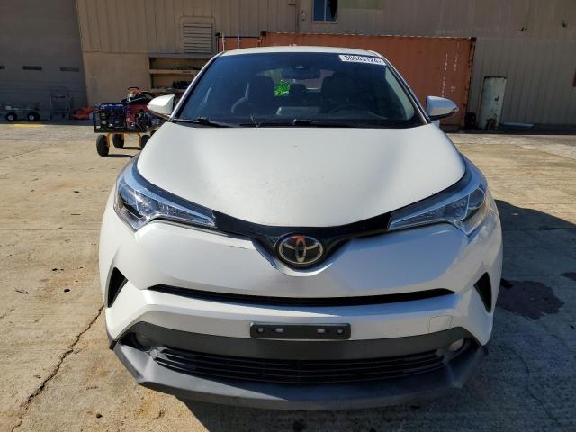 NMTKHMBX8JR048491 - 2018 TOYOTA C-HR XLE WHITE photo 5