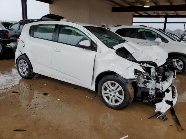 1G1JG6SH7H4164431 - 2017 CHEVROLET SONIC WHITE photo 4