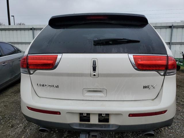 2LMDJ6JK0CBL08290 - 2012 LINCOLN MKX WHITE photo 6