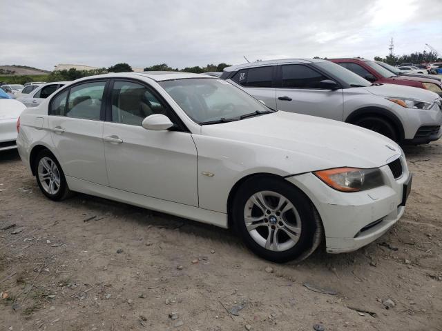 WBAVC73588KP37487 - 2008 BMW 328 XI SULEV WHITE photo 4