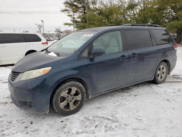 5TDKK3DC8BS024054 - 2011 TOYOTA SIENNA LE BLUE photo 1