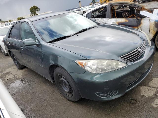 4T1BE32K45U414002 - 2005 TOYOTA CAMRY LE GREEN photo 4