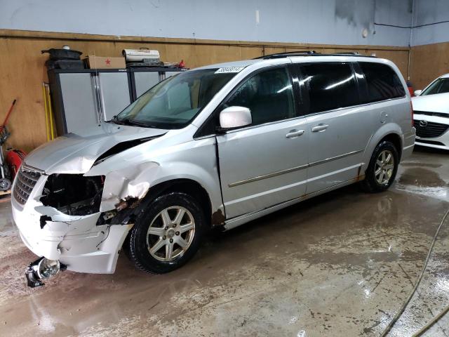 2A4RR5D10AR142296 - 2010 CHRYSLER TOWN & COU TOURING SILVER photo 1