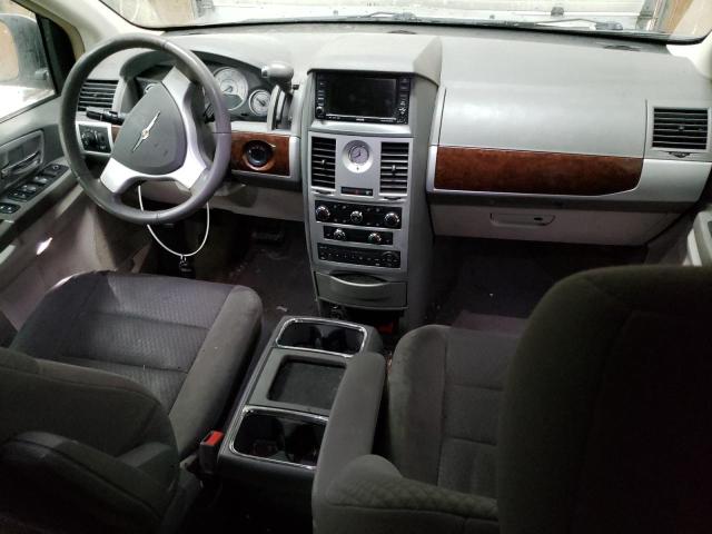 2A4RR5D10AR142296 - 2010 CHRYSLER TOWN & COU TOURING SILVER photo 8