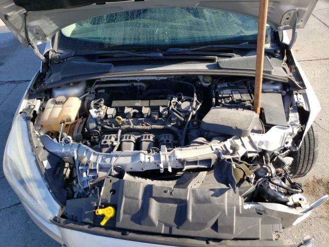 1FADP3F23GL348686 - 2016 FORD FOCUS SE SILVER photo 11