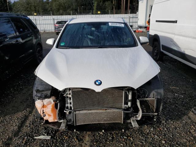 WBXHU7C33J5L09202 - 2018 BMW X1 SDRIVE28I WHITE photo 5