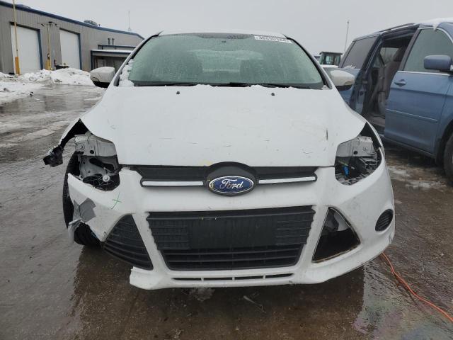 1FADP3F27EL426058 - 2014 FORD FOCUS SE WHITE photo 5