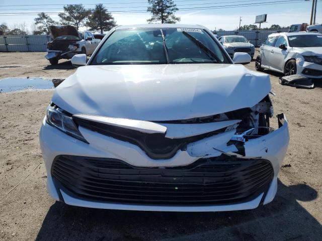 4T1B11HK0KU730466 - 2019 TOYOTA CAMRY L WHITE photo 5