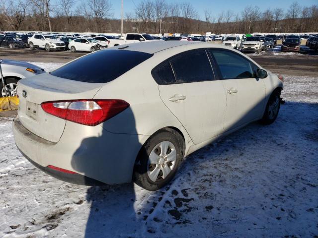 KNAFK4A60F5364121 - 2015 KIA FORTE LX WHITE photo 3