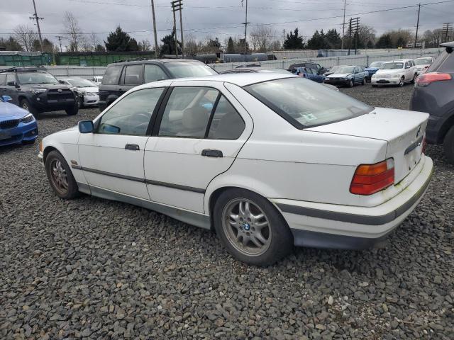 4USCD7329TLC50392 - 1996 BMW 318 I WHITE photo 2