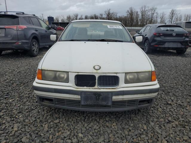 4USCD7329TLC50392 - 1996 BMW 318 I WHITE photo 5