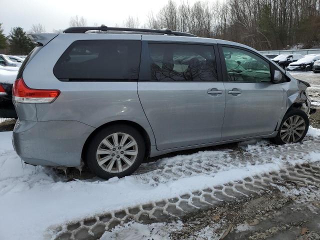 5TDJK3DC7DS060669 - 2013 TOYOTA SIENNA LE SILVER photo 3