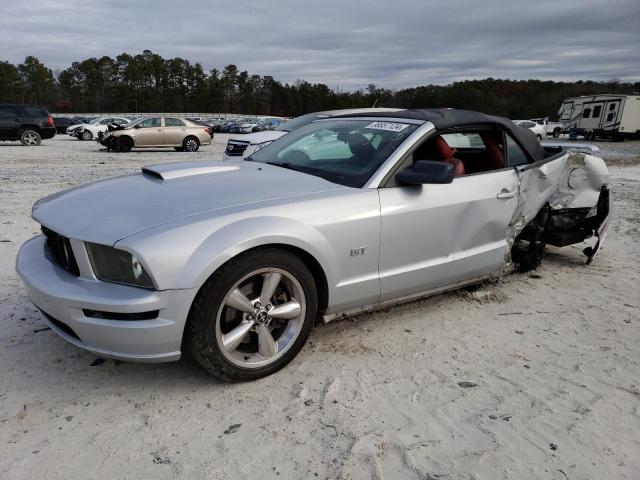 1ZVFT85HX65223203 - 2006 FORD MUSTANG GT SILVER photo 1