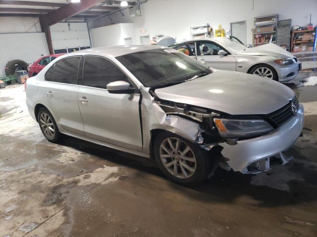 3VWBX7AJ1DM401769 - 2013 VOLKSWAGEN JETTA SE SILVER photo 4