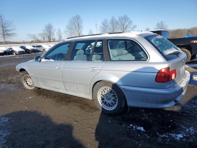 WBADS43452GE10384 - 2002 BMW 525 IT AUTOMATIC SILVER photo 2