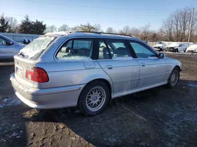 WBADS43452GE10384 - 2002 BMW 525 IT AUTOMATIC SILVER photo 3