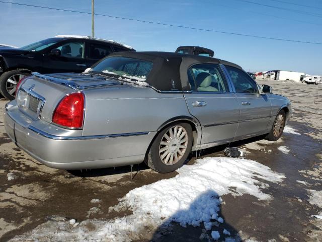 1LNHM81W94Y617523 - 2004 LINCOLN TOWN CAR EXECUTIVE GRAY photo 3