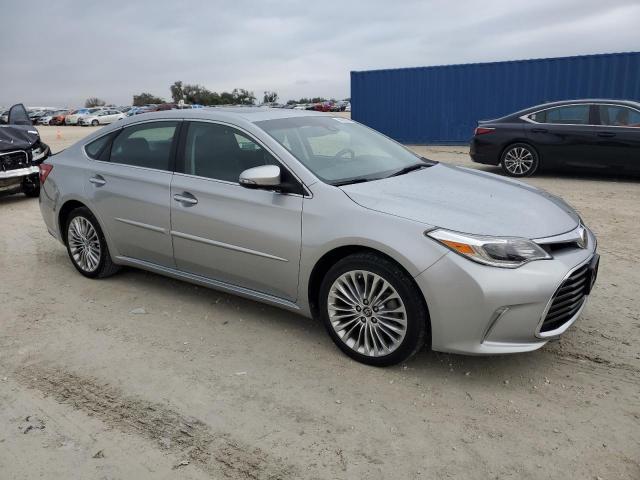 4T1BK1EB1JU288782 - 2018 TOYOTA AVALON XLE SILVER photo 4