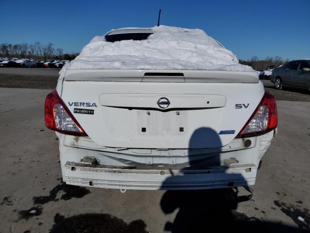 3N1CN7AP3GL887659 - 2016 NISSAN VERSA S WHITE photo 6