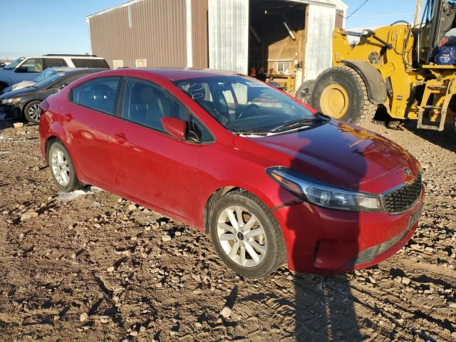 3KPFL4A75HE074621 - 2017 KIA FORTE LX RED photo 4