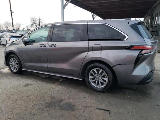 5TDKRKEC1MS016644 - 2021 TOYOTA SIENNA LE GRAY photo 2